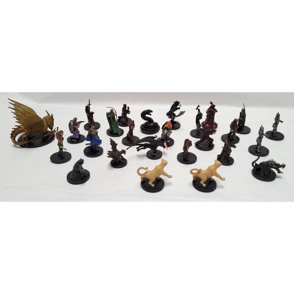 Lot of 26 Wizards 2006 Assorted D&D Dungeons & Dragons Miniatures Figures - Picture 4 of 5